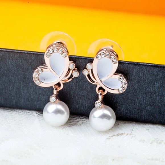 NEW💙💎🦋BEAUTIFUL💛GOLDEN WHITE BUTTERFLIES🦋💎💙 - Picture 4 of 8